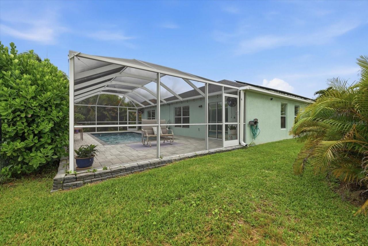 305 65th Avenue E, Bradenton, FL 34203 Photo