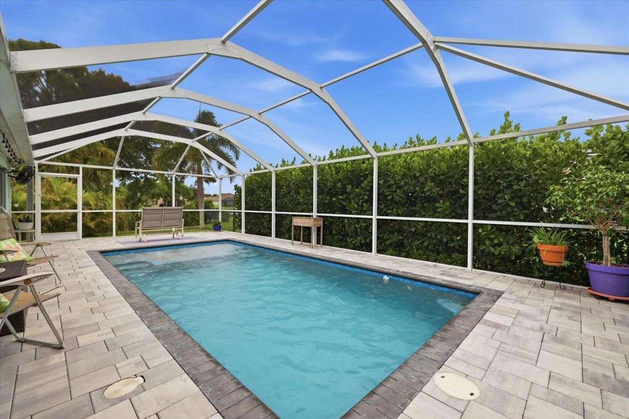305 65th Avenue E, Bradenton, FL 34203 Photo