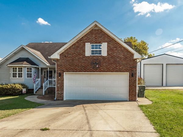 1026 Waters Edge Cir, Mount Juliet, TN 37122