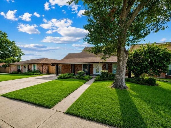 2560 VULCAN Street , Harvey, LA 70058