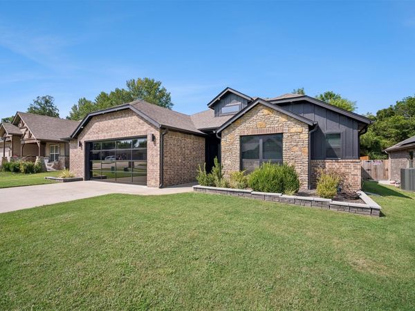 5330 Skylane Drive , Sand Springs, OK 74063