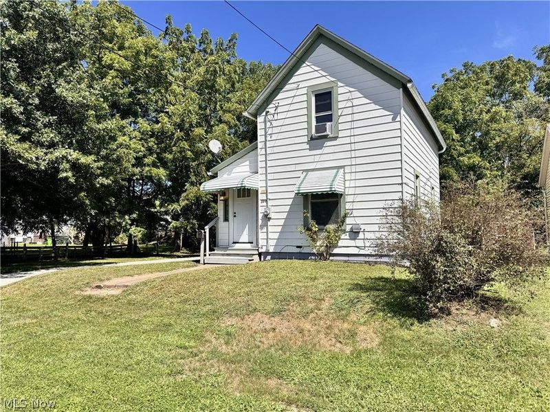 301 Bell Street, Barberton, OH 44203 Photo 1