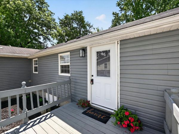 25864 Broad Street , Perrysburg, OH 43551