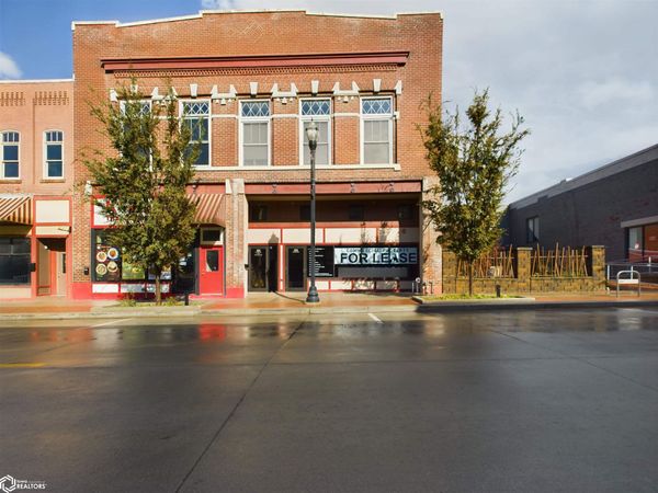 325 E Main Street, Ottumwa, IA 52501