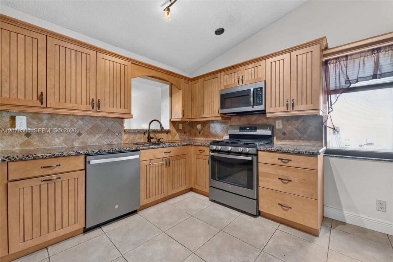 7508 SW 6th Ct , North Lauderdale, FL 33068 Photo