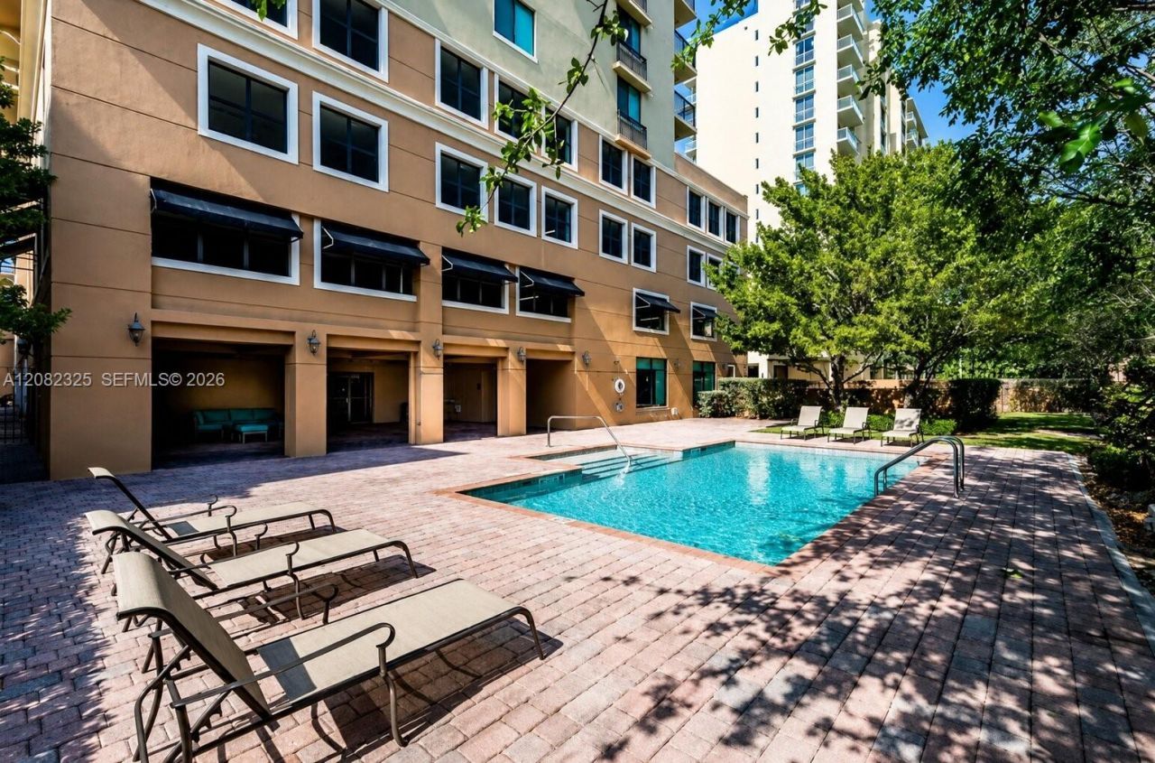 3530 SW 22nd St , Unit 714, Miami, FL 33145 Photo