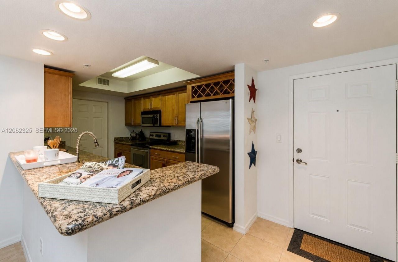 3530 SW 22nd St , Unit 714, Miami, FL 33145 Photo