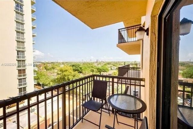 3530 SW 22nd St , Unit 714, Miami, FL 33145 Photo
