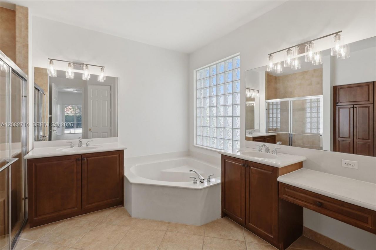 2009 Isla De Palma Cir , Naples, FL 34119 Photo