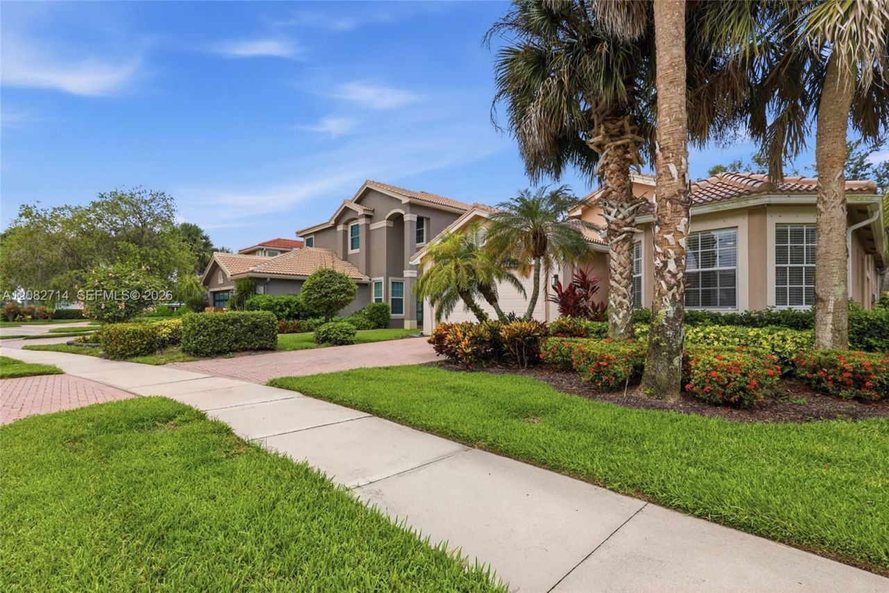 2009 Isla De Palma Cir , Naples, FL 34119 Photo