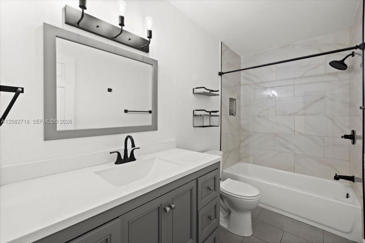 7425 SW 13th St, North Lauderdale, FL 33068 Photo