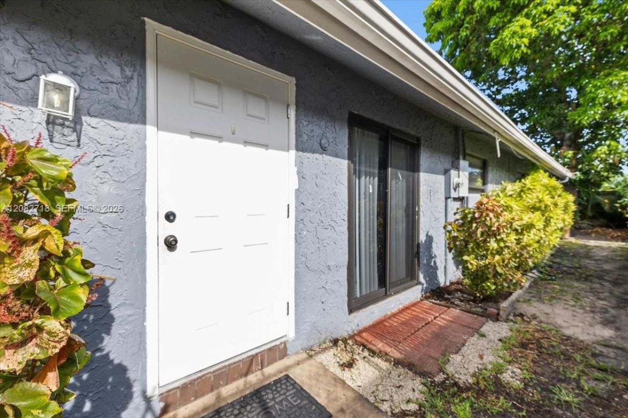 7425 SW 13th St, North Lauderdale, FL 33068 Photo