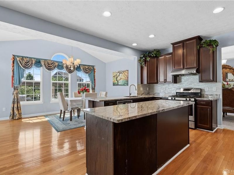 9448 Aspen Brook Court, Centerville, OH 45458 Photo 12