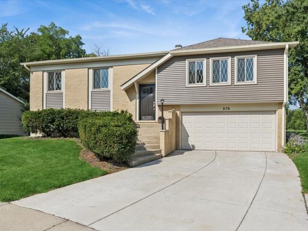 978 Harvard Lane , Buffalo Grove, IL 60089