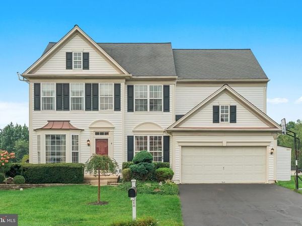 6 ELEANOR WAY , NEWTOWN, PA 18940