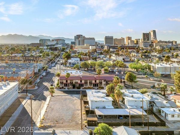 423 13th Street , Las Vegas, NV 89101