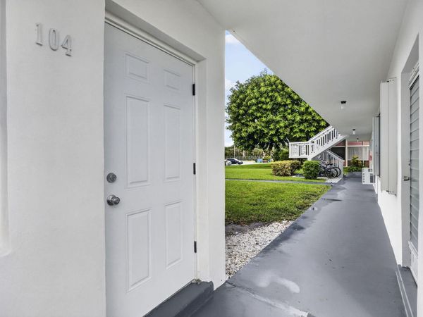 104 E EASTHAMPTON E, Unit 1, West Palm Beach, FL 33417