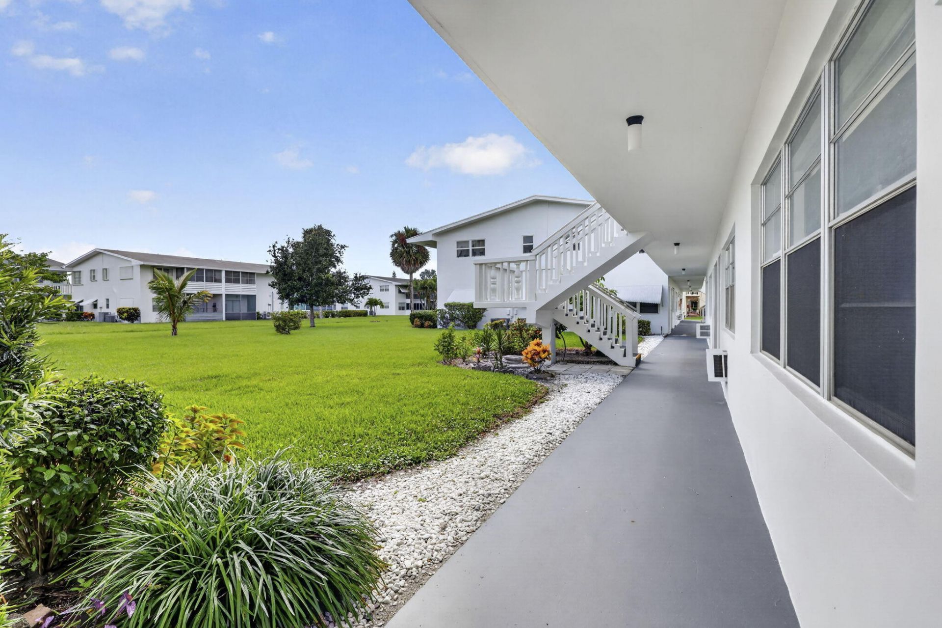104 E Easthampton E, Unit 1, West Palm Beach, FL 33417 Photo