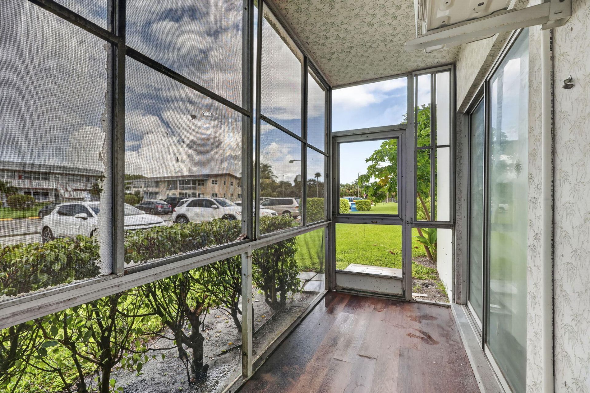 104 E Easthampton E, Unit 1, West Palm Beach, FL 33417 Photo
