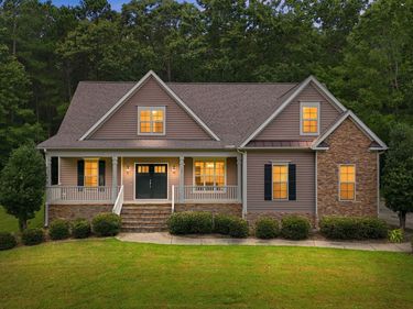 30 Banbury Road W, Zebulon, NC 27597