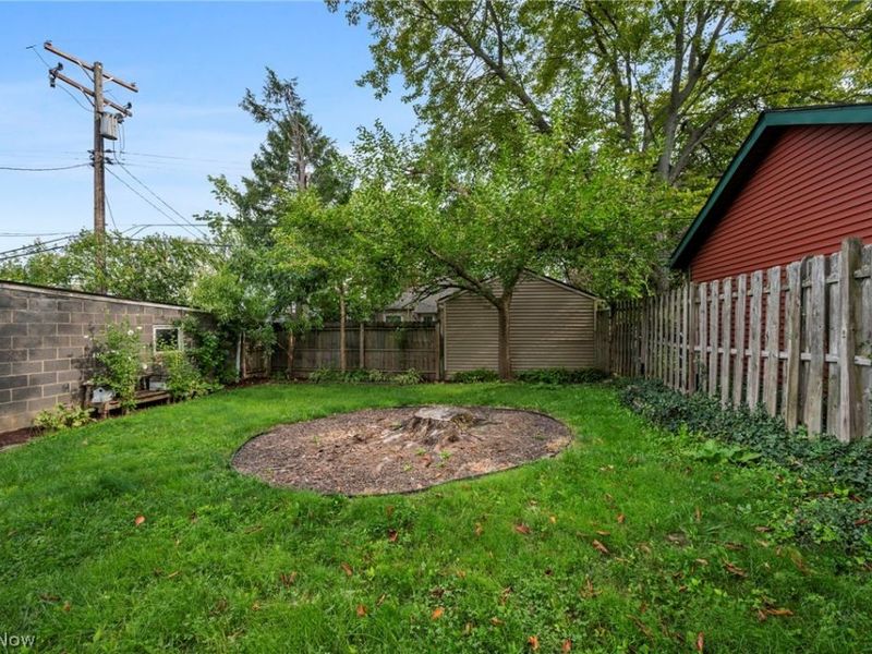 14522 Birchwood Avenue, Cleveland, OH 44111 Photo 25
