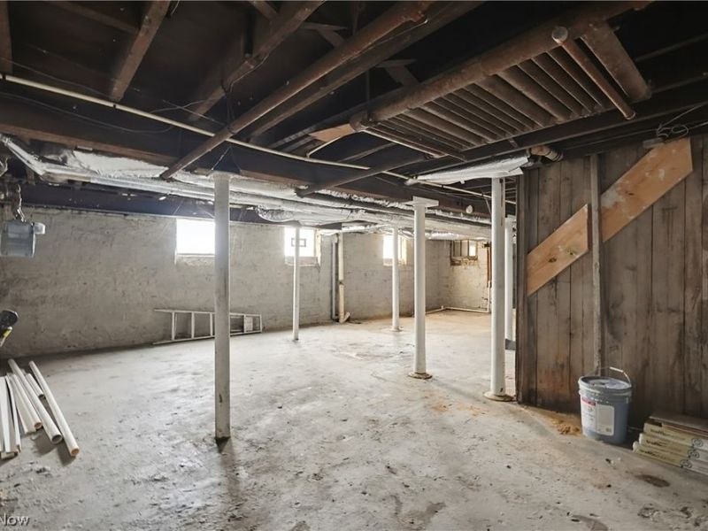 2200 E 81st Street, Cleveland, OH 44103 Photo 35