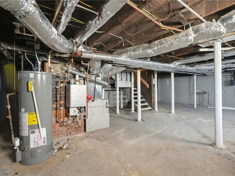 2200 E 81st Street, Cleveland, OH 44103 Photo 37