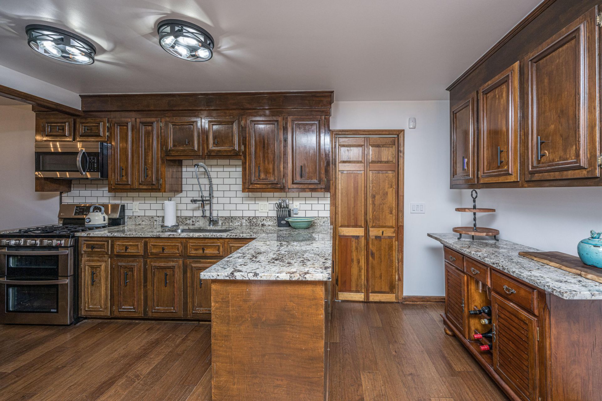148 Southwold Circle Photo 11