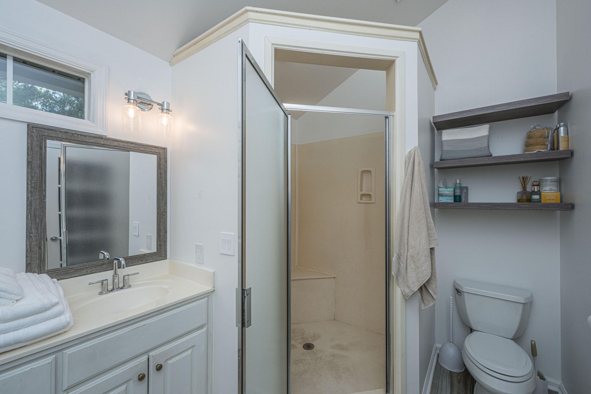 148 Southwold Circle Photo 34