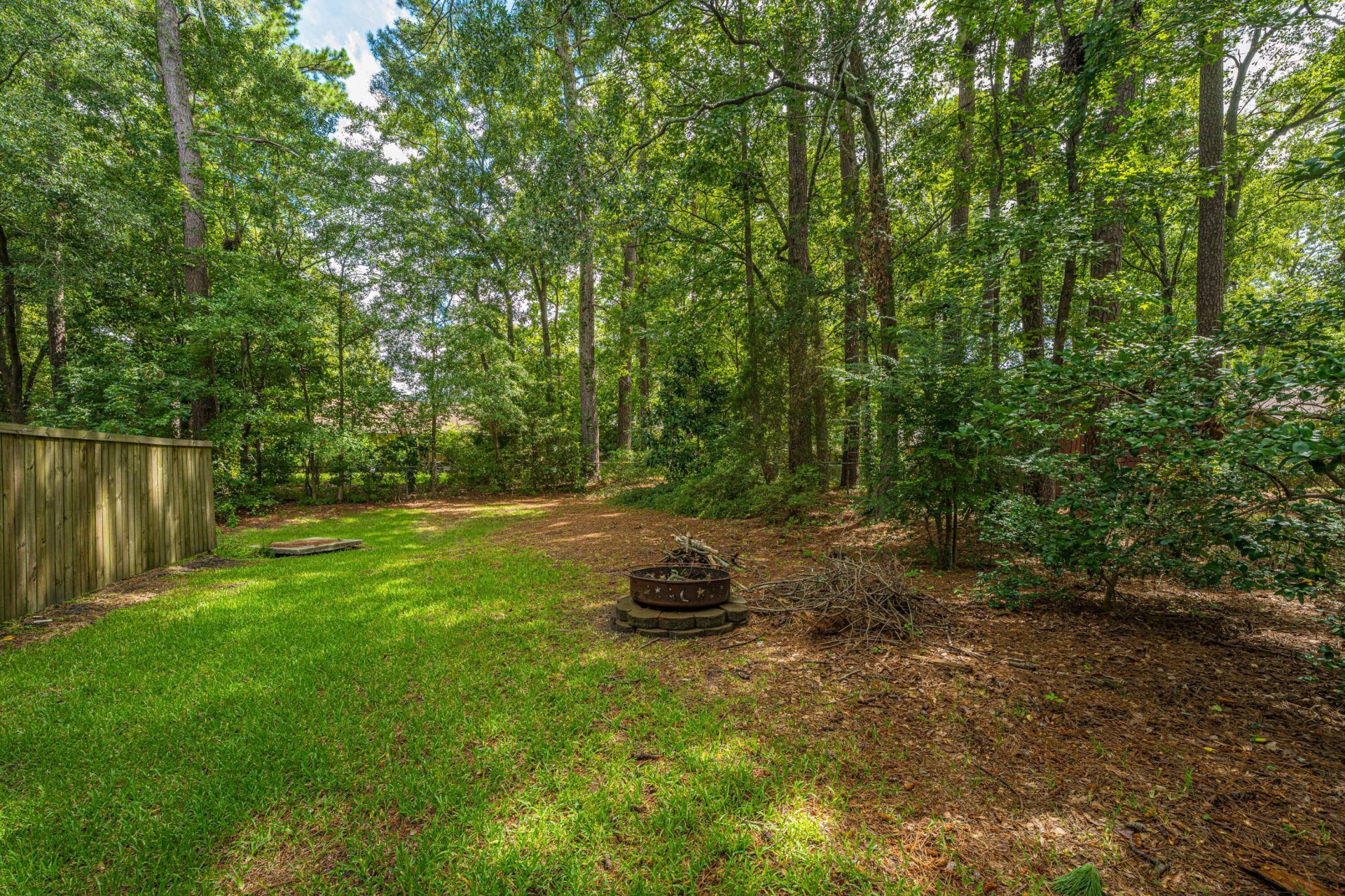 148 Southwold Circle Photo 43