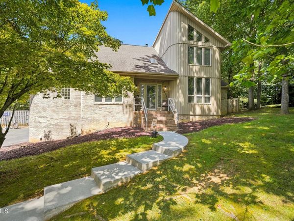 3335 Bondwood Circle, Johnson City, TN 37604
