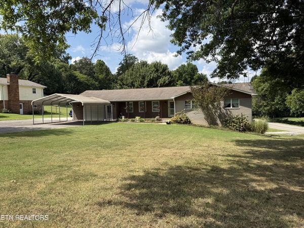627 Greenwood Drive, Maryville, TN 37803
