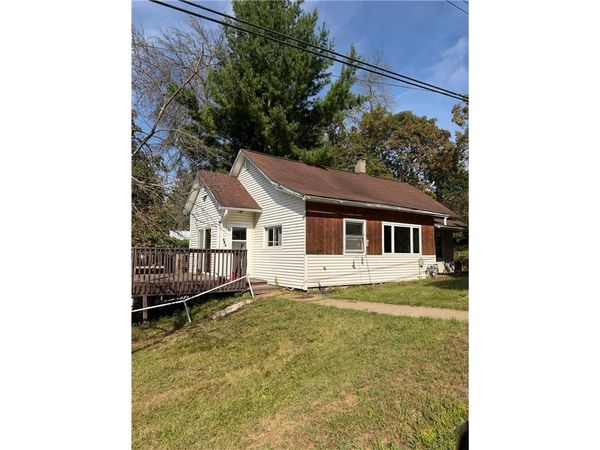 137 E Walnut Street, Glenwood City, WI 54013