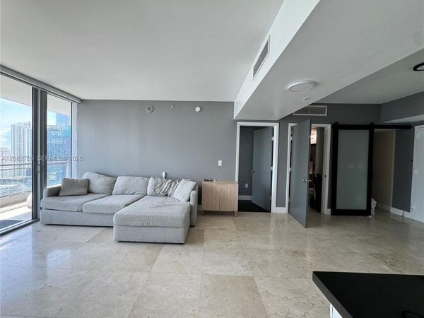 92 SW 3rd St , Unit 3811, Miami, FL 33130
