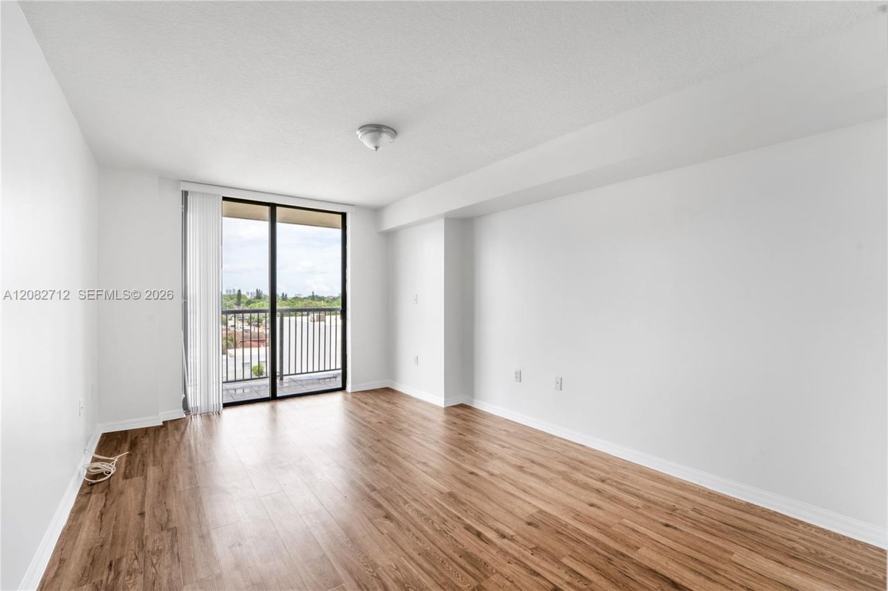 1690 SW 27th Ave , Unit 505, Miami, FL 33145 Photo