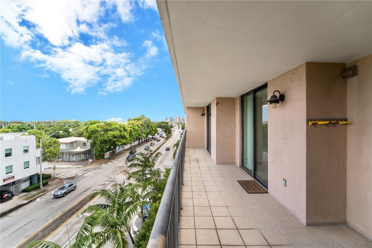 1690 SW 27th Ave , Unit 505, Miami, FL 33145 Photo