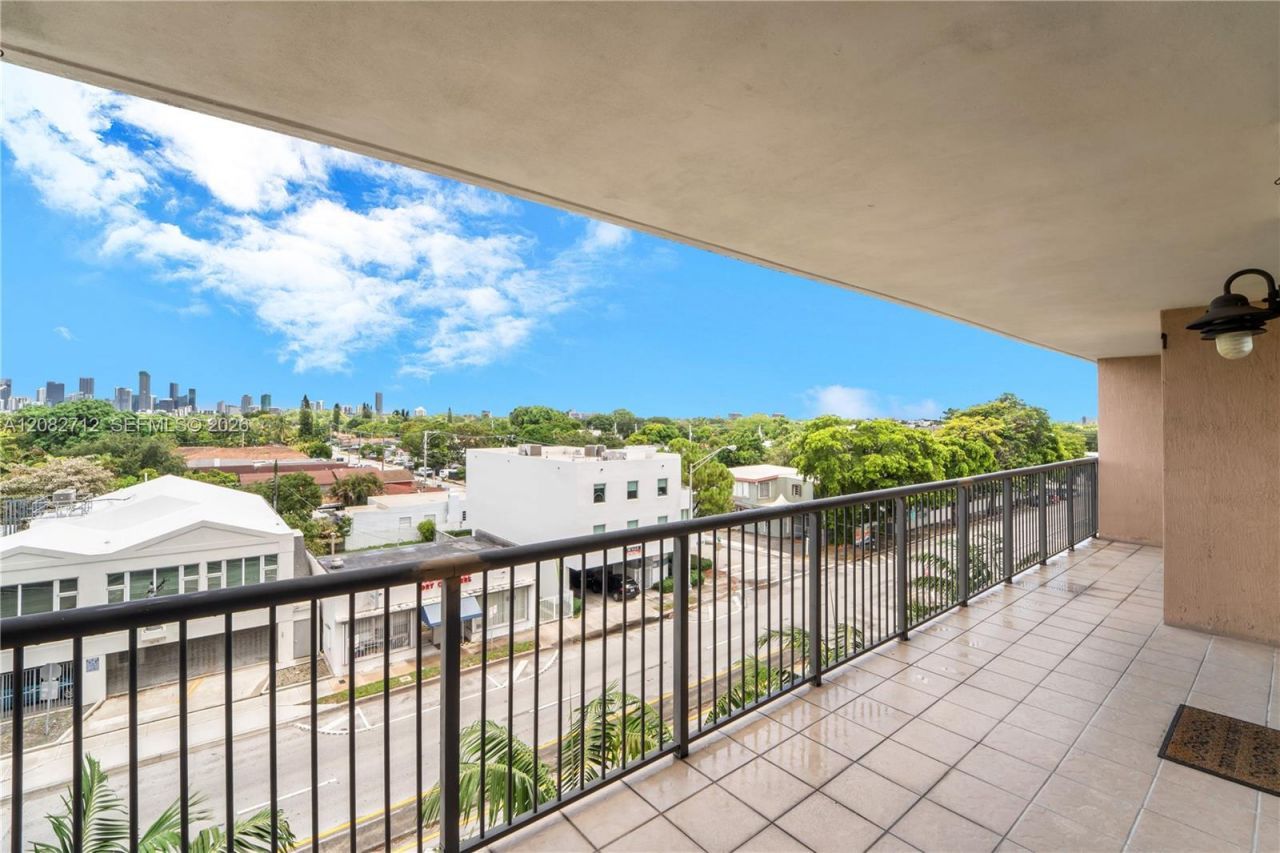 1690 SW 27th Ave , Unit 505, Miami, FL 33145 Photo