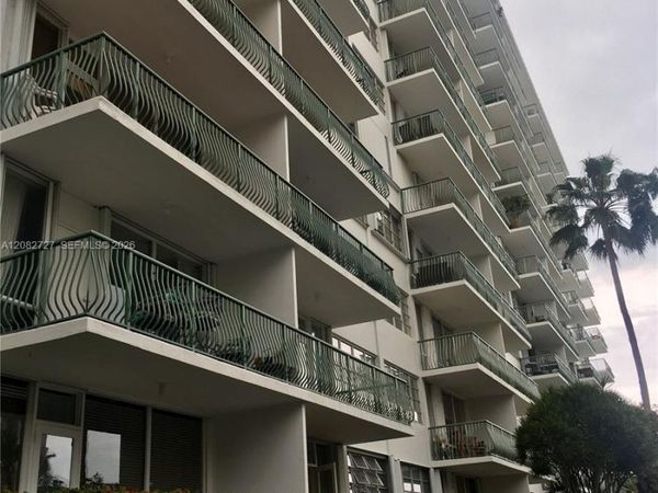 1408 Brickell Bay Dr , Unit 912, Miami, FL 33131