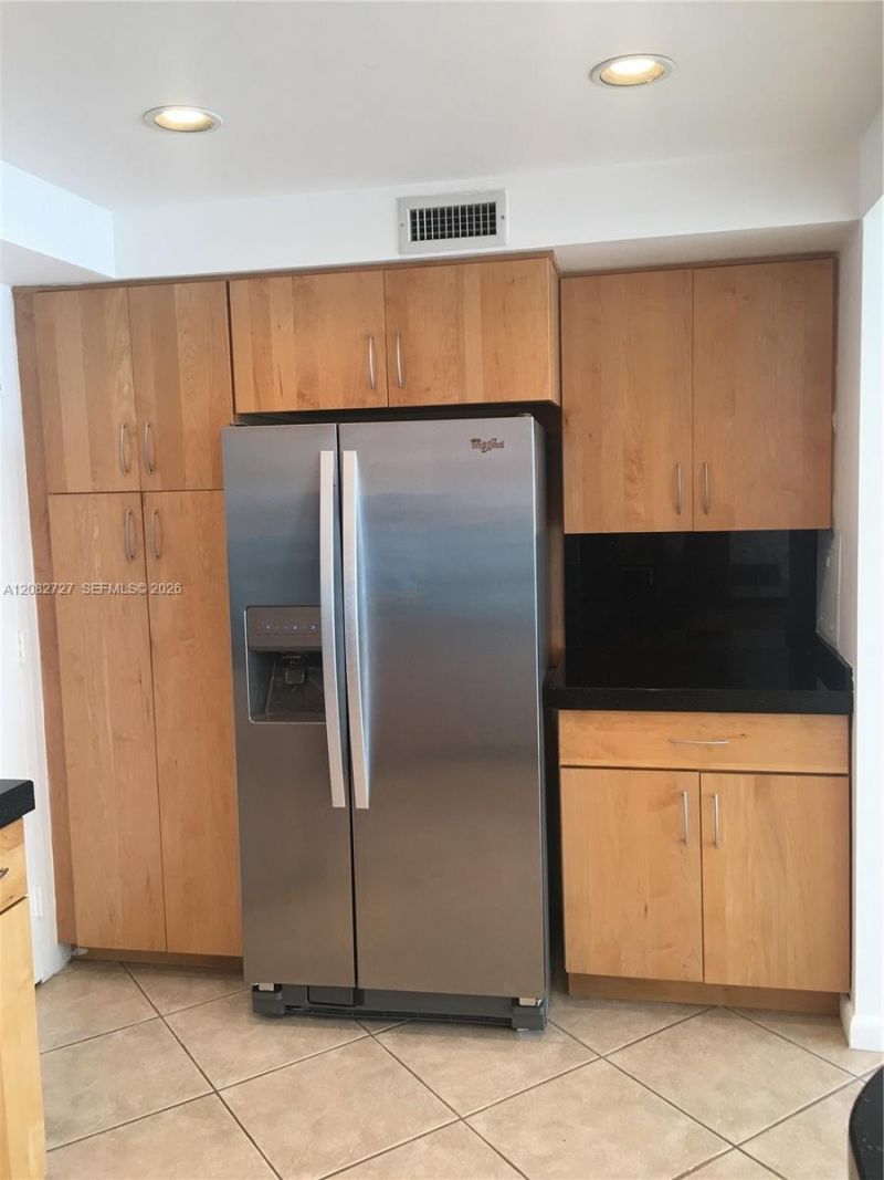 1408 Brickell Bay Dr , Unit 912, Miami, FL 33131 Photo