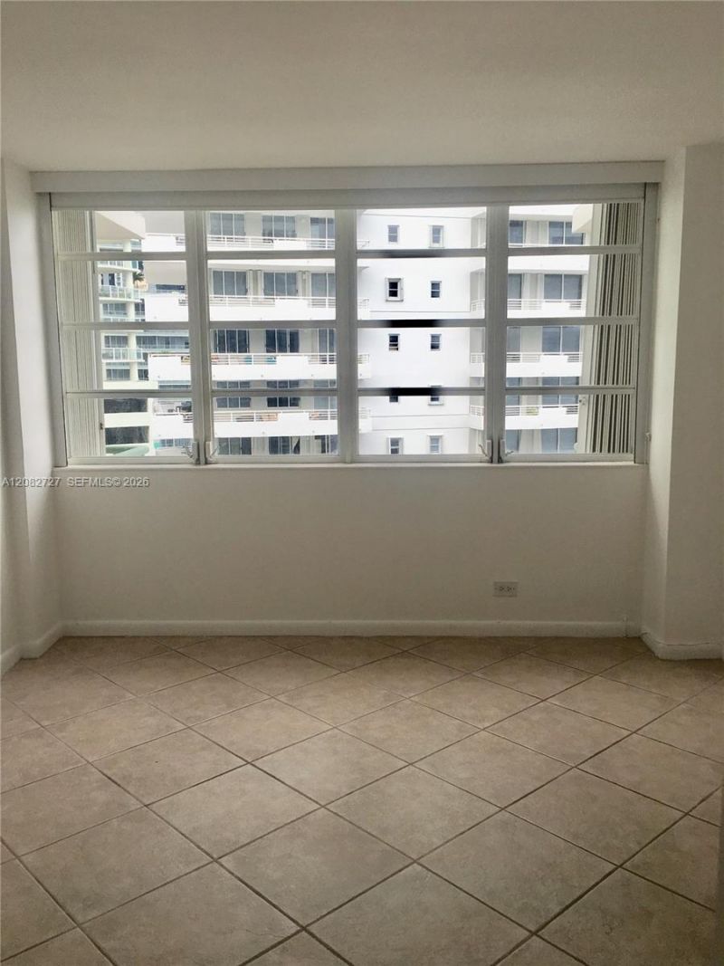 1408 Brickell Bay Dr , Unit 912, Miami, FL 33131 Photo