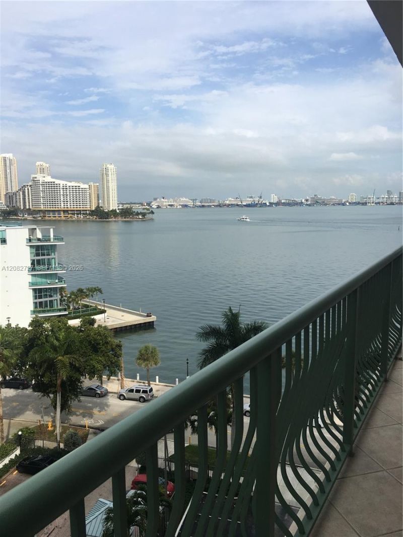 1408 Brickell Bay Dr , Unit 912, Miami, FL 33131 Photo