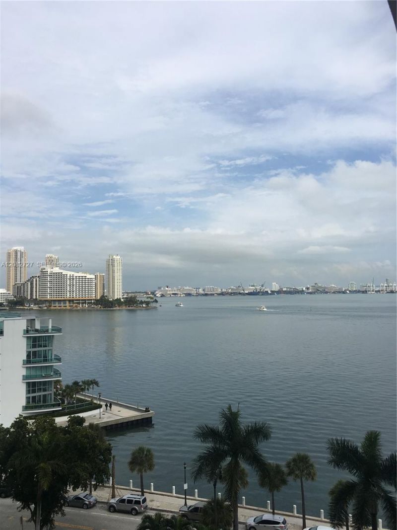 1408 Brickell Bay Dr , Unit 912, Miami, FL 33131 Photo