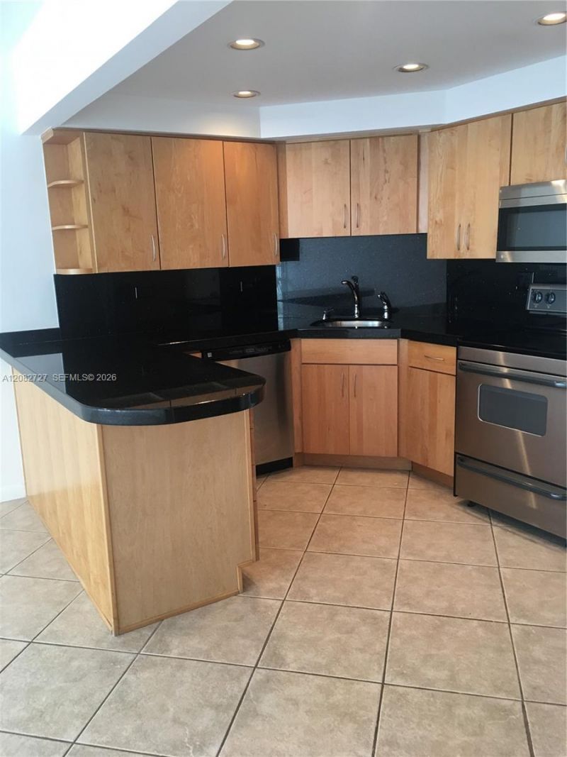 1408 Brickell Bay Dr , Unit 912, Miami, FL 33131 Photo