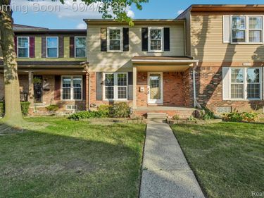 36517 Park Place Drive, Sterling Heights, Mi 48310