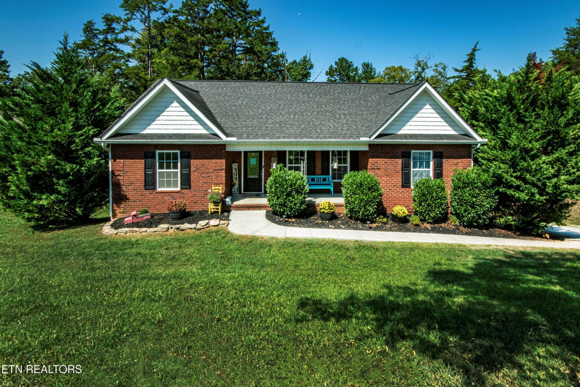 8221 Broken Rock Lane, Knoxville, TN 37924 Main Photo