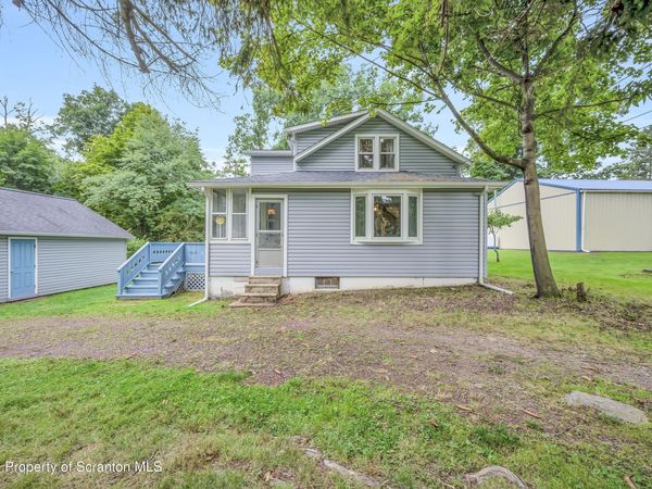 2162 Nuangola Road , Mountaintop, PA 18707