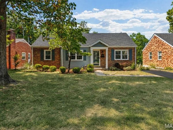 745 W Oak Drive , Glendale, MO 63122