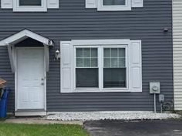 8 E 4TH STREET, BURLINGTON, NJ 08016