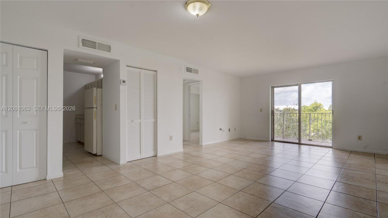 8260 SW 210th St, Unit 308, Cutler Bay, FL 33189 Photo