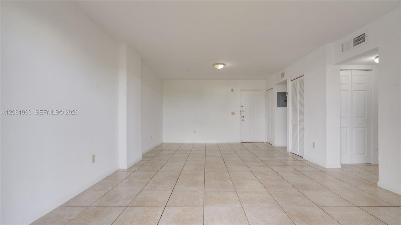 8260 SW 210th St, Unit 308, Cutler Bay, FL 33189 Photo